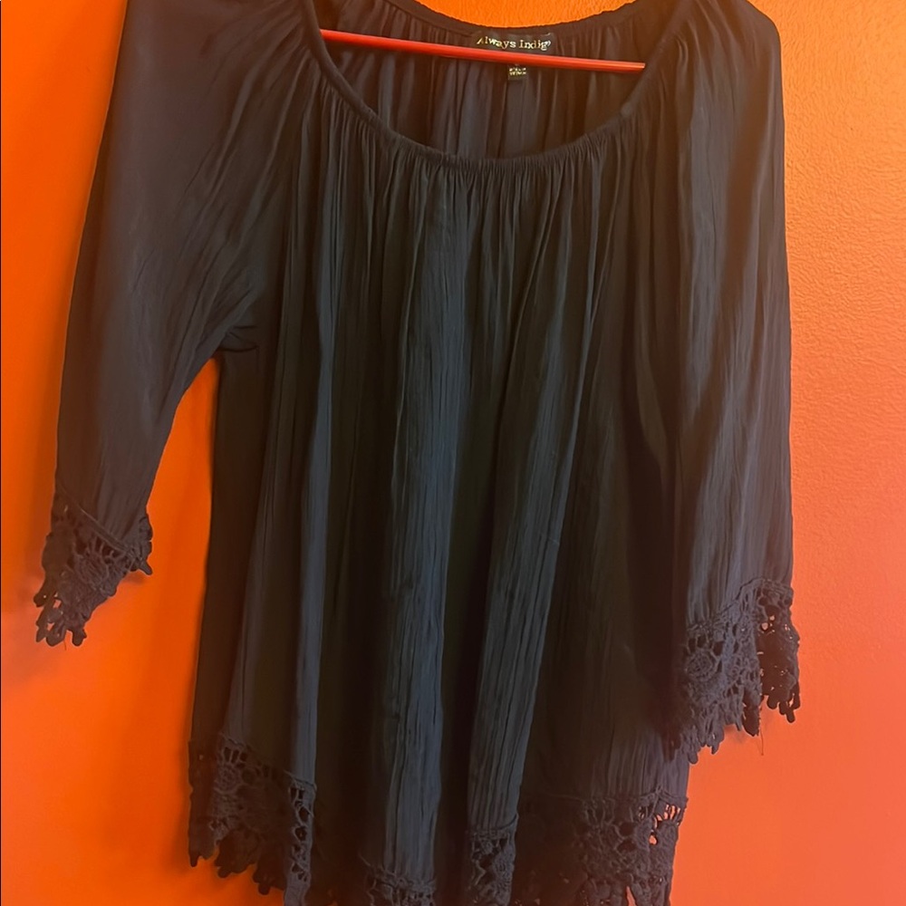 Chic Navy Lace Trim Women's Blouse